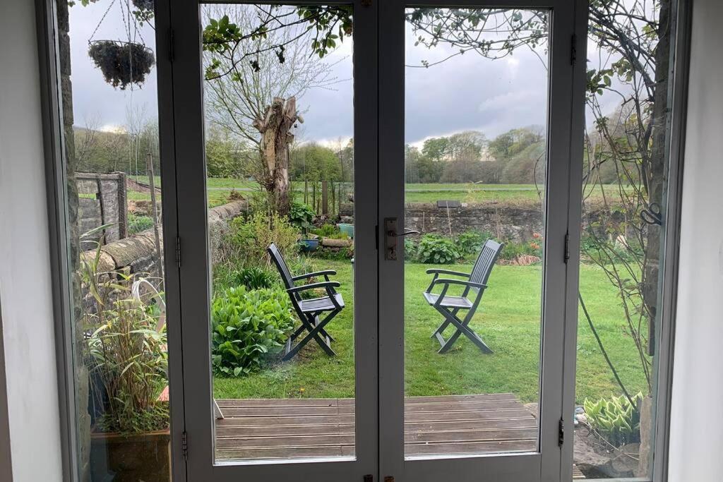 Spacious With Spectacular Views And Private Garden Villa Buxton  Exterior photo
