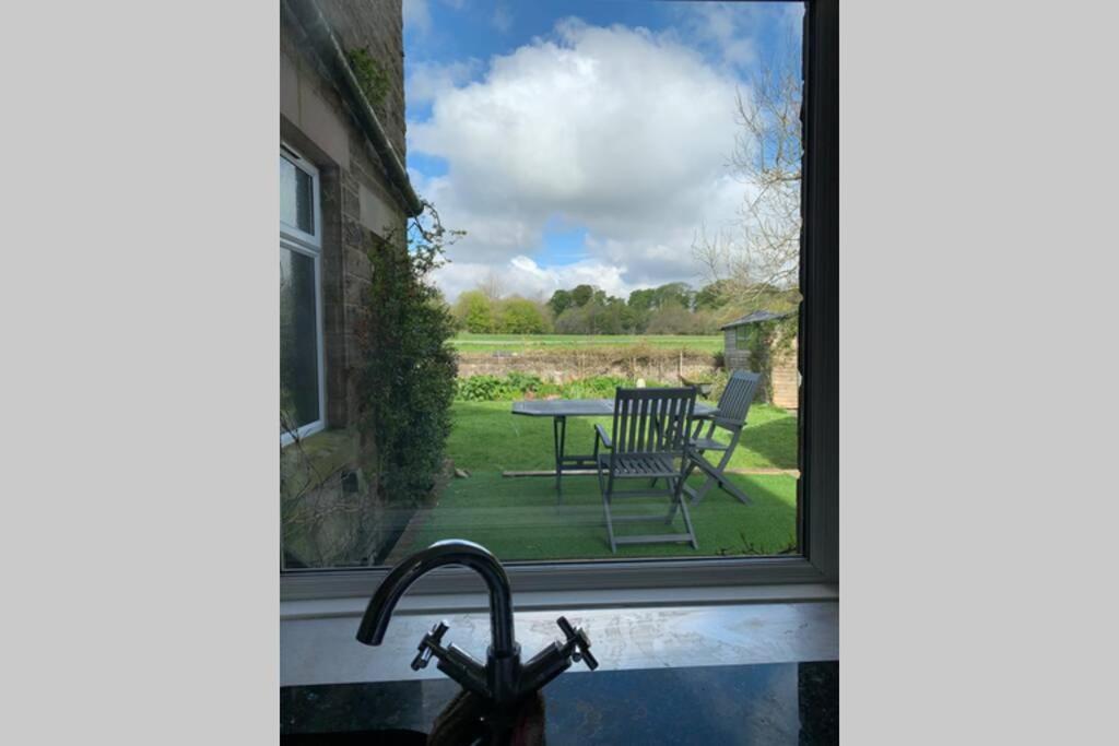 Spacious With Spectacular Views And Private Garden Villa Buxton  Exterior photo