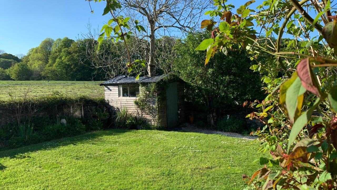 Spacious With Spectacular Views And Private Garden Villa Buxton  Exterior photo